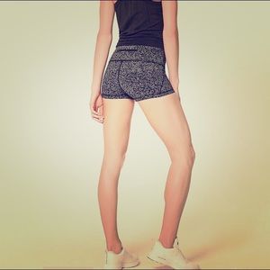 Lululemon Quick Pace 2.5” shorts